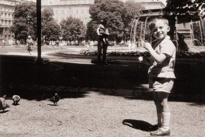 Martin Rivoir – Landtagsabgeordneter SPD, Wahlkreis Ulm/Alb-Donau – 1964 vor dem Landtag